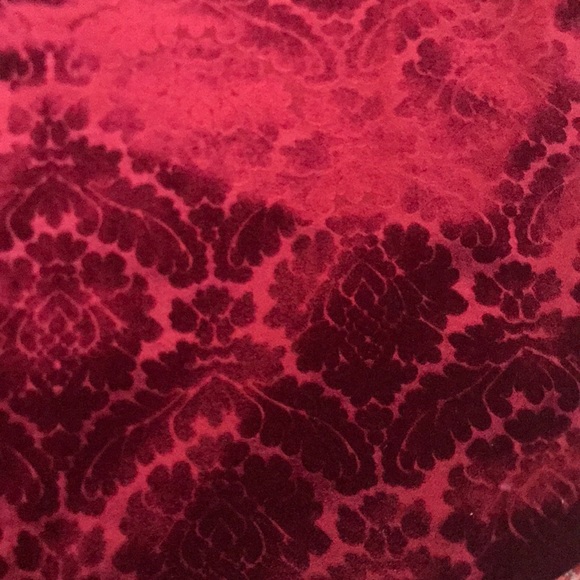 Velvet Table Runner with Tassels - Picture 2 of 7